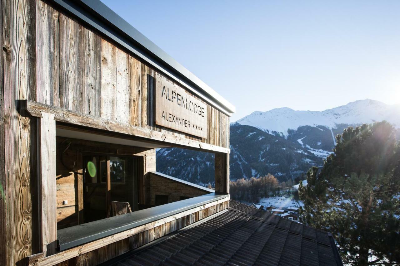 Naturlodge Ladis Ehemals Alpenlodge Alexander Inklusive Sommer Bergbahnticket Bagian luar foto